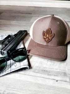 Curved Trucker [Tan Leather Logo]